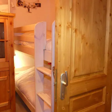2 Pieces 6 Pers. Aux Allues - Skis Aux Pieds, Proche Commerces, Balcon, Wifi. - Fr-1-182-188 * Meribel